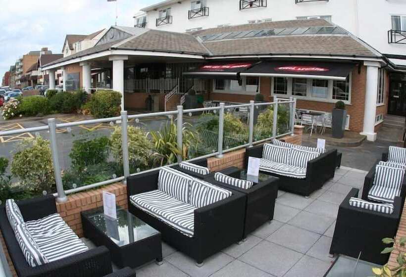 Отель Inn On The Prom At The Fernlea