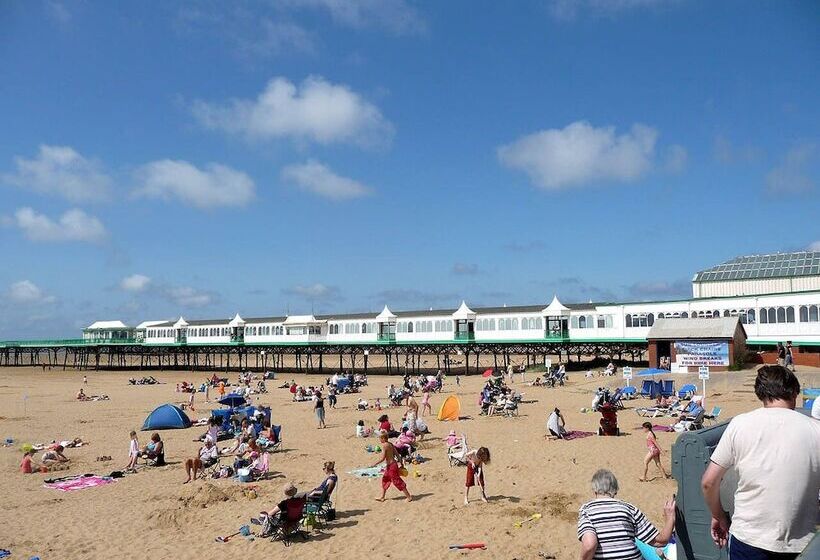 Отель Inn On The Prom At The Fernlea