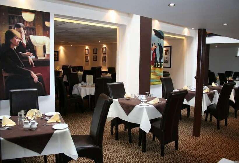 Отель Inn On The Prom At The Fernlea