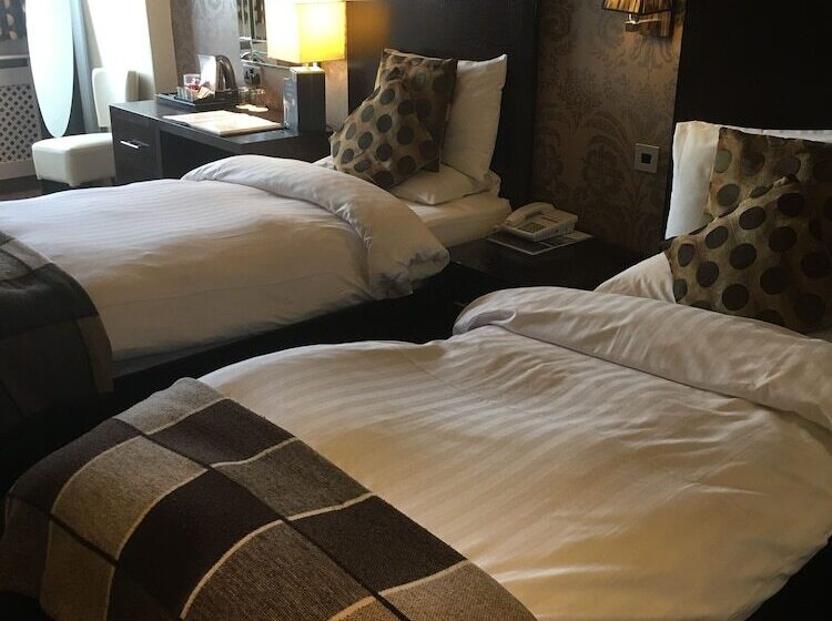 Отель Inn On The Prom At The Fernlea