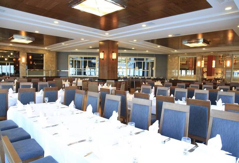 Kolin Hotel Spa & Convention Center