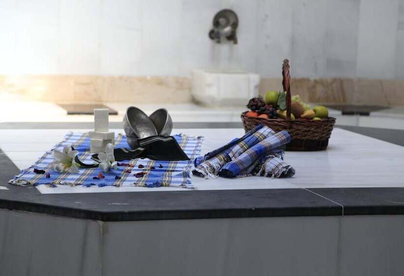 Kolin Hotel Spa & Convention Center