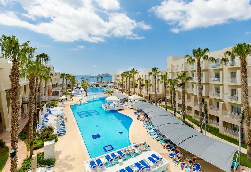 Отель La Blanche Resort & Spa