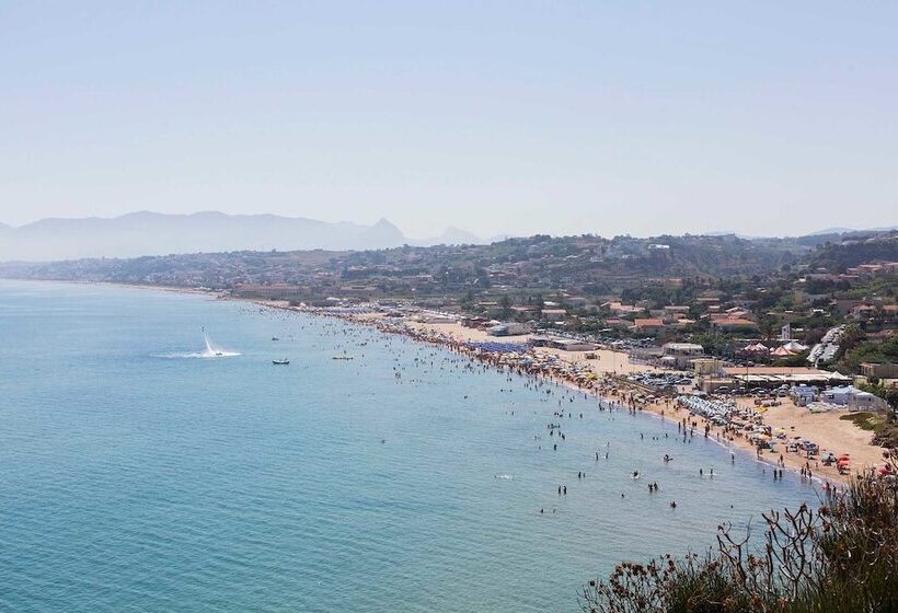 Отель La Piazzetta