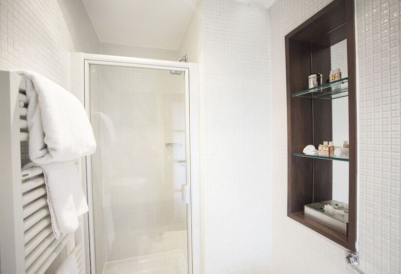 בית מלון כפרי Lace Market