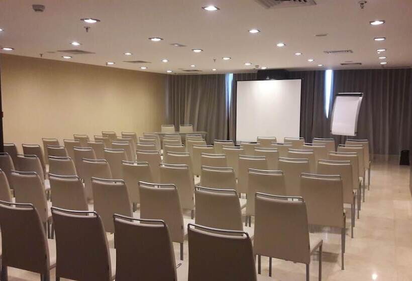 Lcb Hotel Fuenlabrada