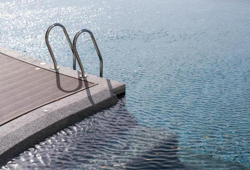 בית מלון כפרי Le Méridien Kota Kinabalu