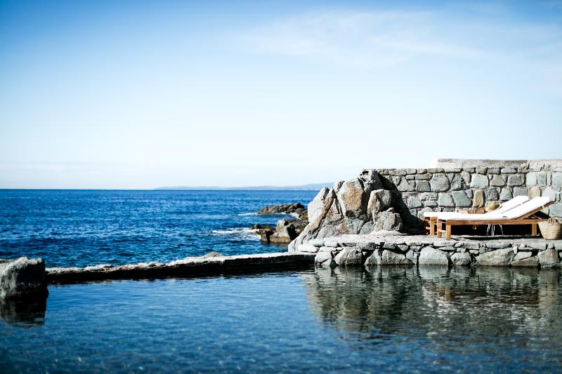 酒店 Les Roches Rouges, A Beaumier