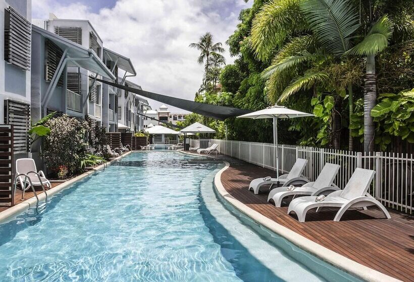 هتل Mantra Aqueous On Port