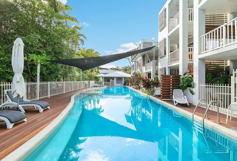 هتل Mantra Aqueous On Port