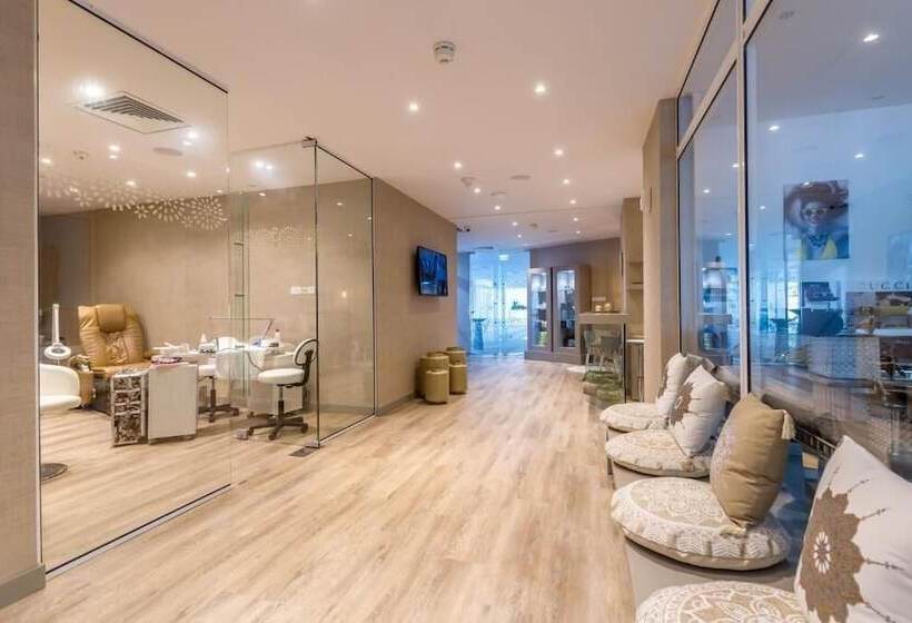 Отель Margadina