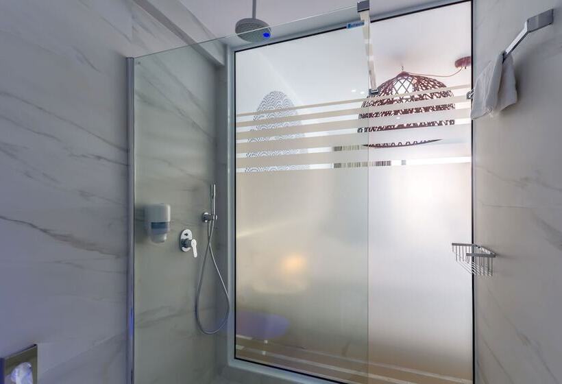 Отель Margadina