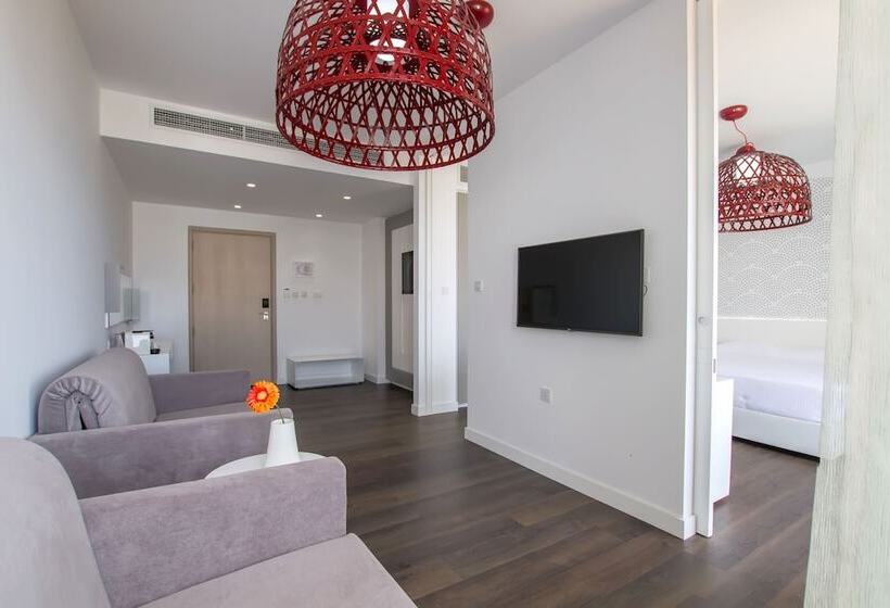 Отель Margadina