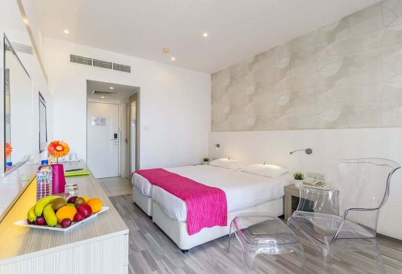 Отель Margadina