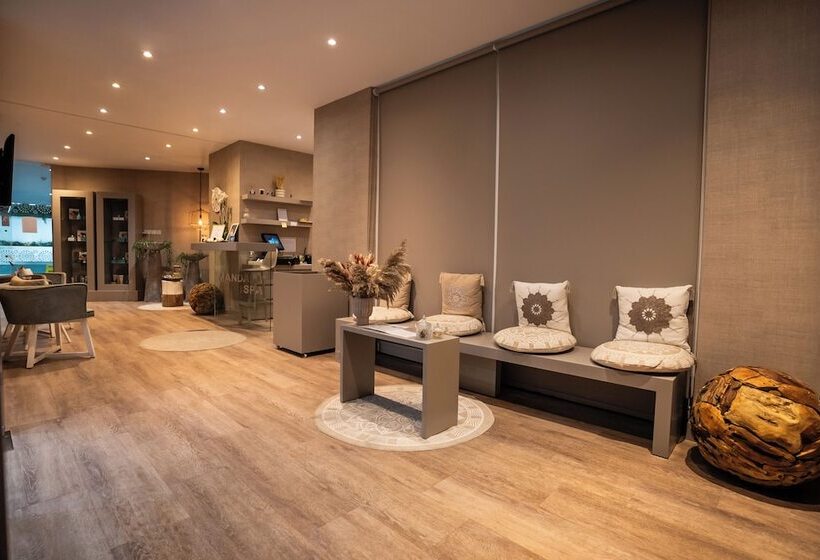 Отель Margadina