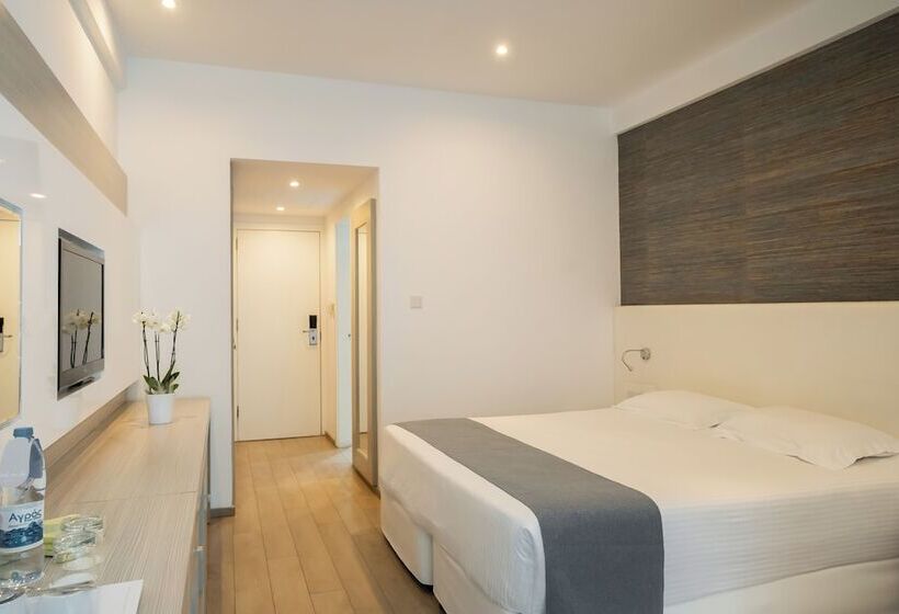 Отель Margadina