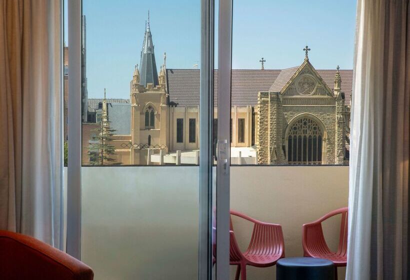 בית מלון כפרי Mercure Perth On Hay