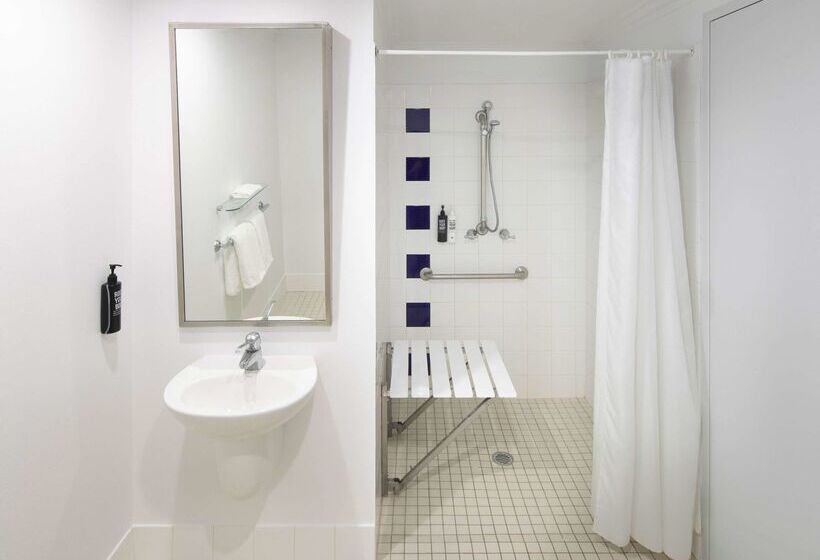 בית מלון כפרי Mercure Perth On Hay