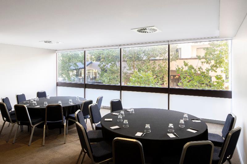 בית מלון כפרי Mercure Perth On Hay