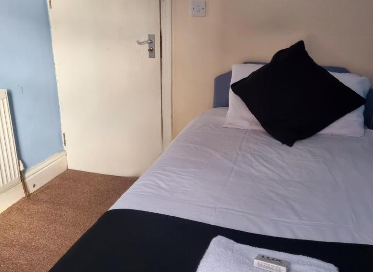 Отель The New Osterley