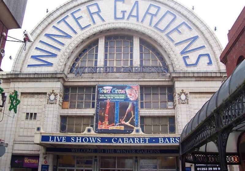 Отель The New Osterley