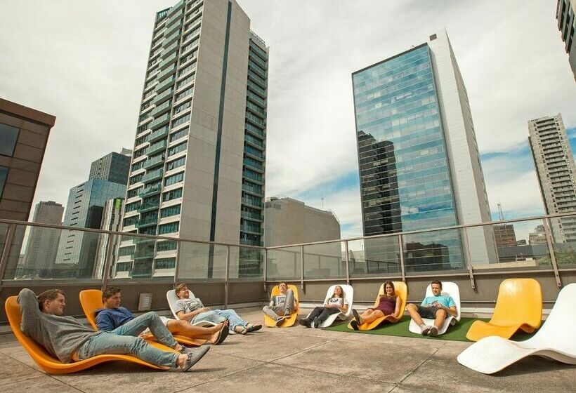 בית מלון כפרי Nomads Melbourne Backpackers