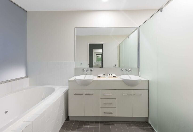 בית מלון כפרי Oaks Brisbane On Margaret Suites