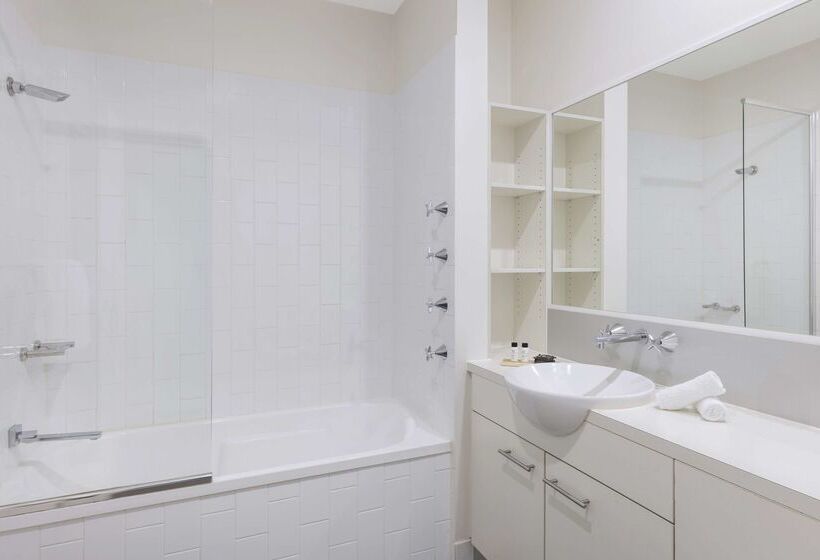 בית מלון כפרי Oaks Brisbane On Margaret Suites