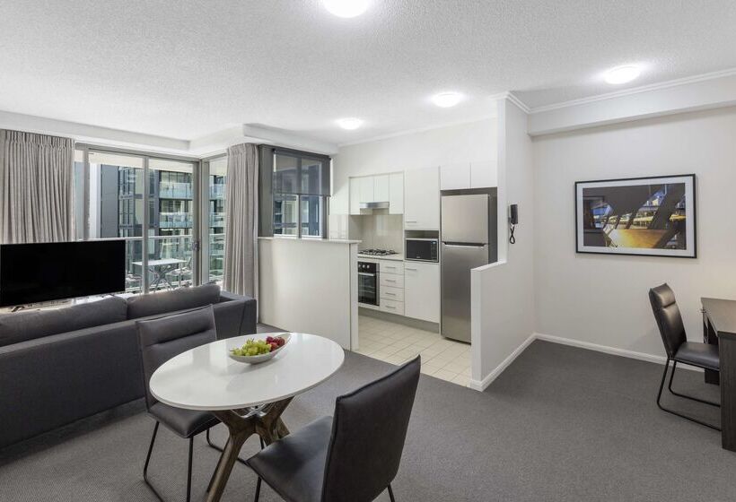 هتل Oaks Brisbane On Margaret Suites