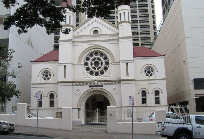 هتل Oaks Brisbane On Margaret Suites