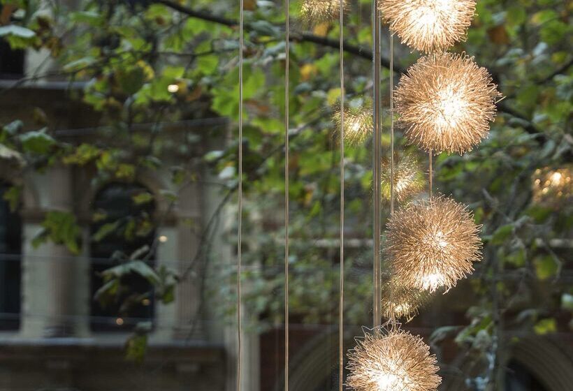 ホテル Oaks Melbourne On Collins Suites
