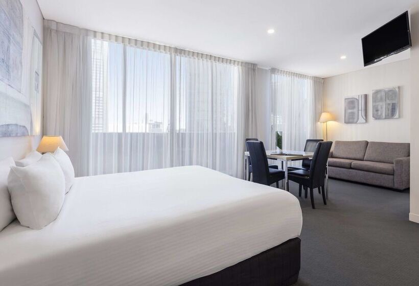 ホテル Oaks Melbourne On Collins Suites