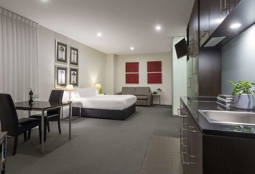 ホテル Oaks Melbourne On Collins Suites