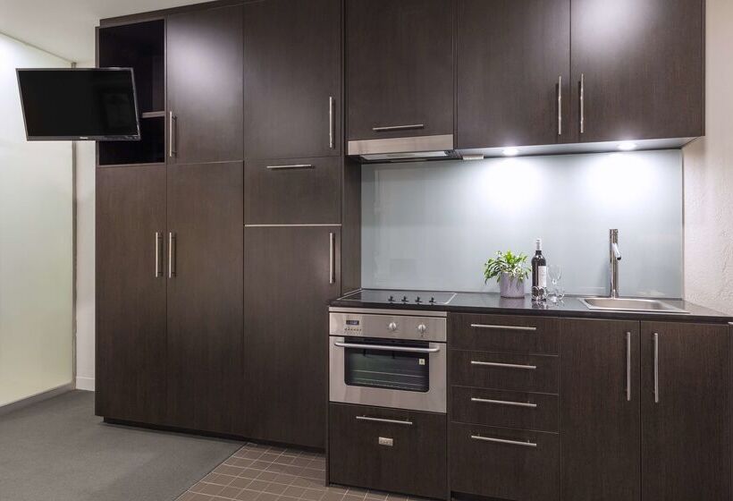 ホテル Oaks Melbourne On Collins Suites