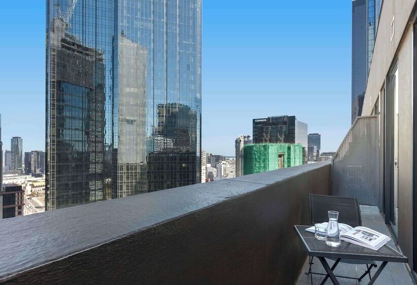 ホテル Oaks Melbourne On Collins Suites