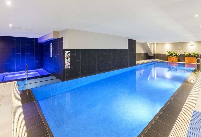 בית מלון כפרי Oaks Melbourne On Market