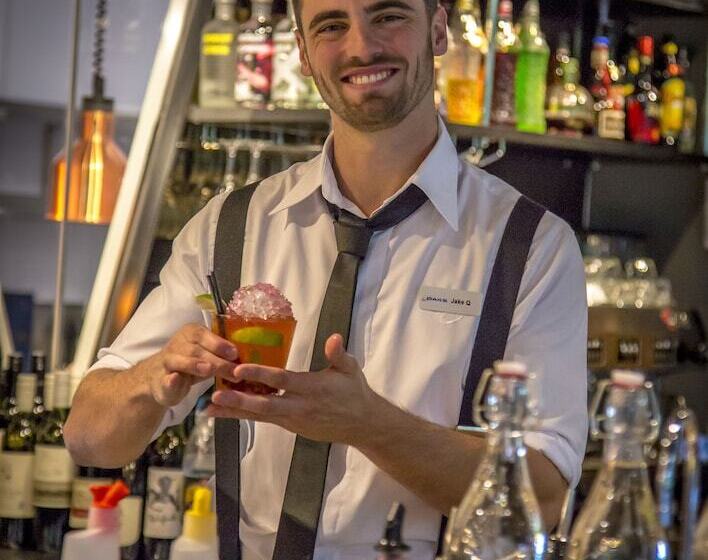 בית מלון כפרי Oaks Melbourne On Market