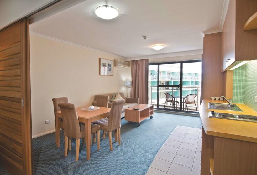 בית מלון כפרי Oaks The Entrance Waterfront Suites