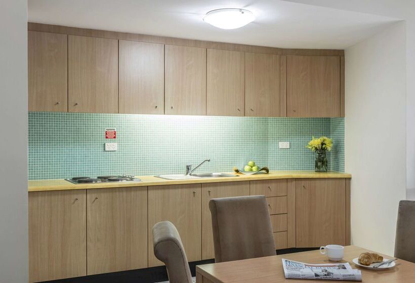 בית מלון כפרי Oaks The Entrance Waterfront Suites