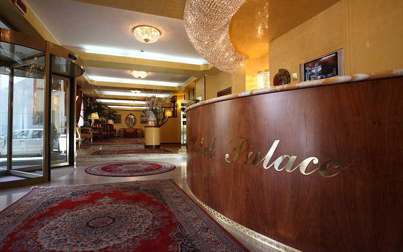 Отель Palace