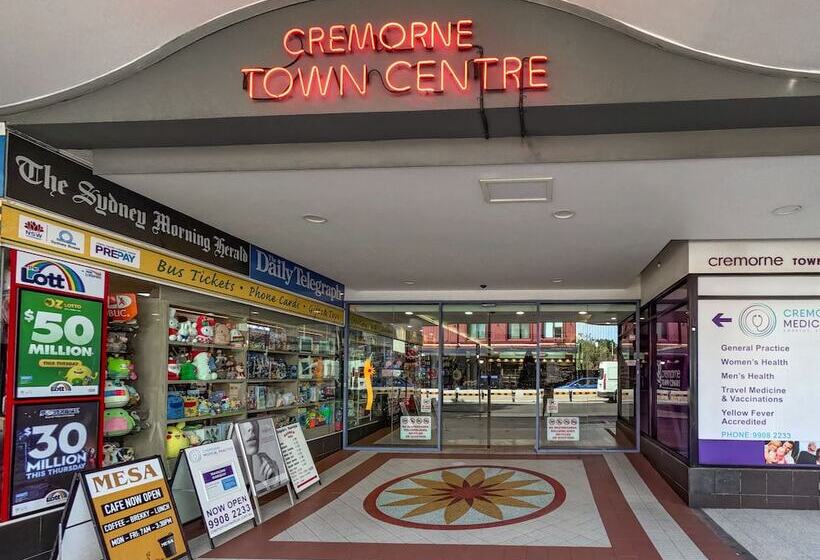 בית מלון כפרי Park Regis Concierge Apartments