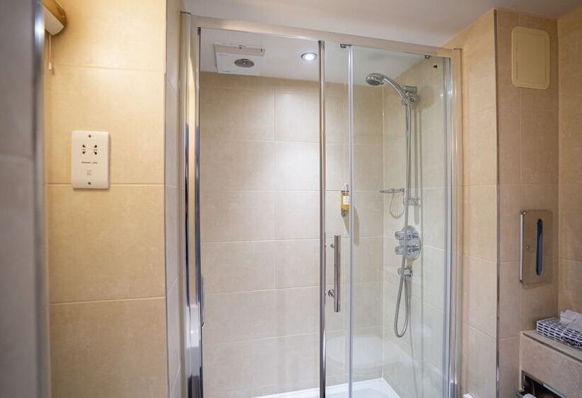 בית מלון כפרי Pendulum