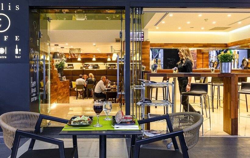 فندق Polis Grand