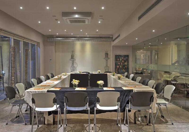 فندق Polis Grand