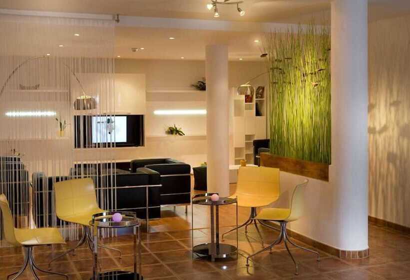 Отель Porta D'Alella