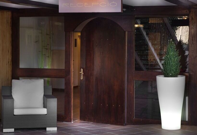 Отель Porta D'Alella