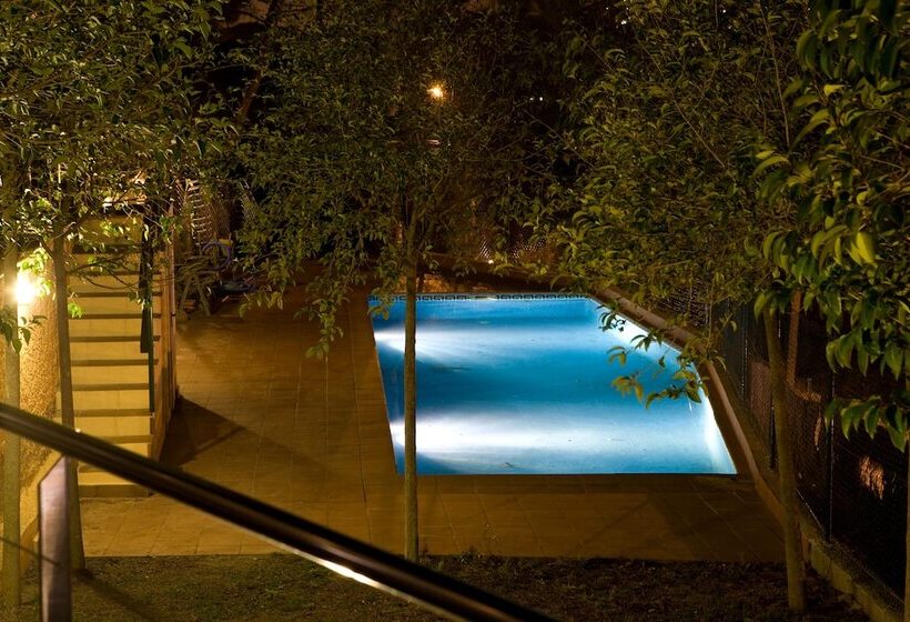 Отель Porta D'Alella