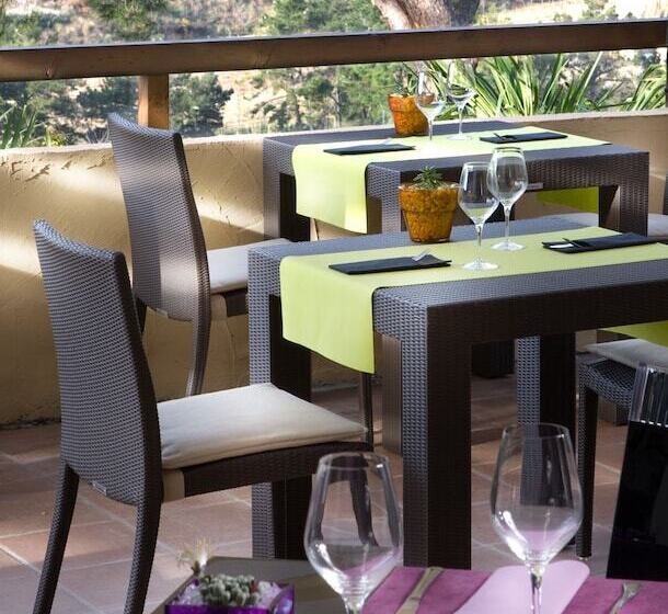 Отель Porta D'Alella