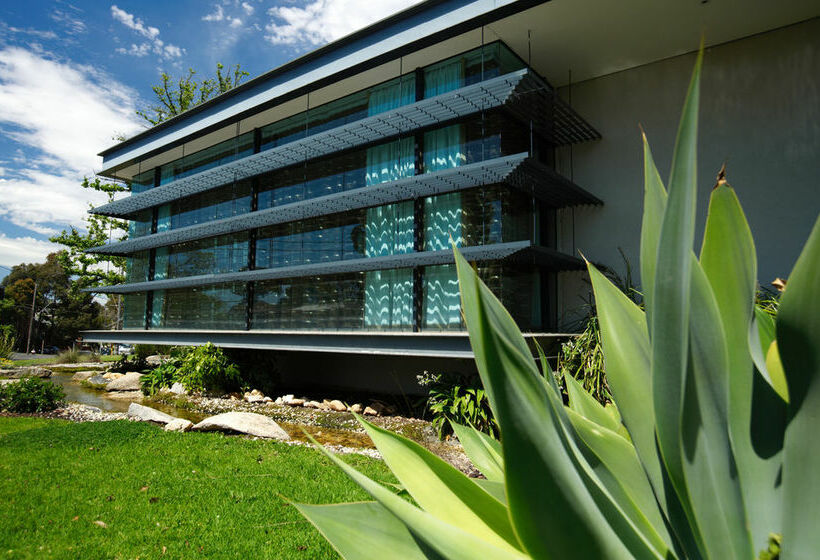 בית מלון כפרי Quest Flemington