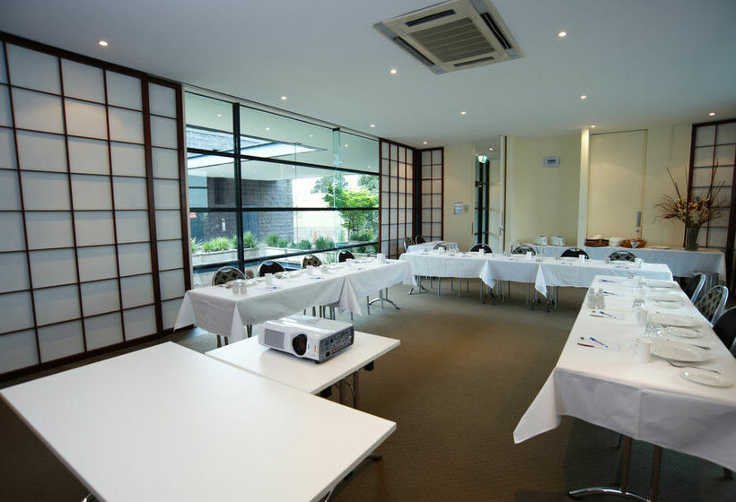 בית מלון כפרי Quest Flemington